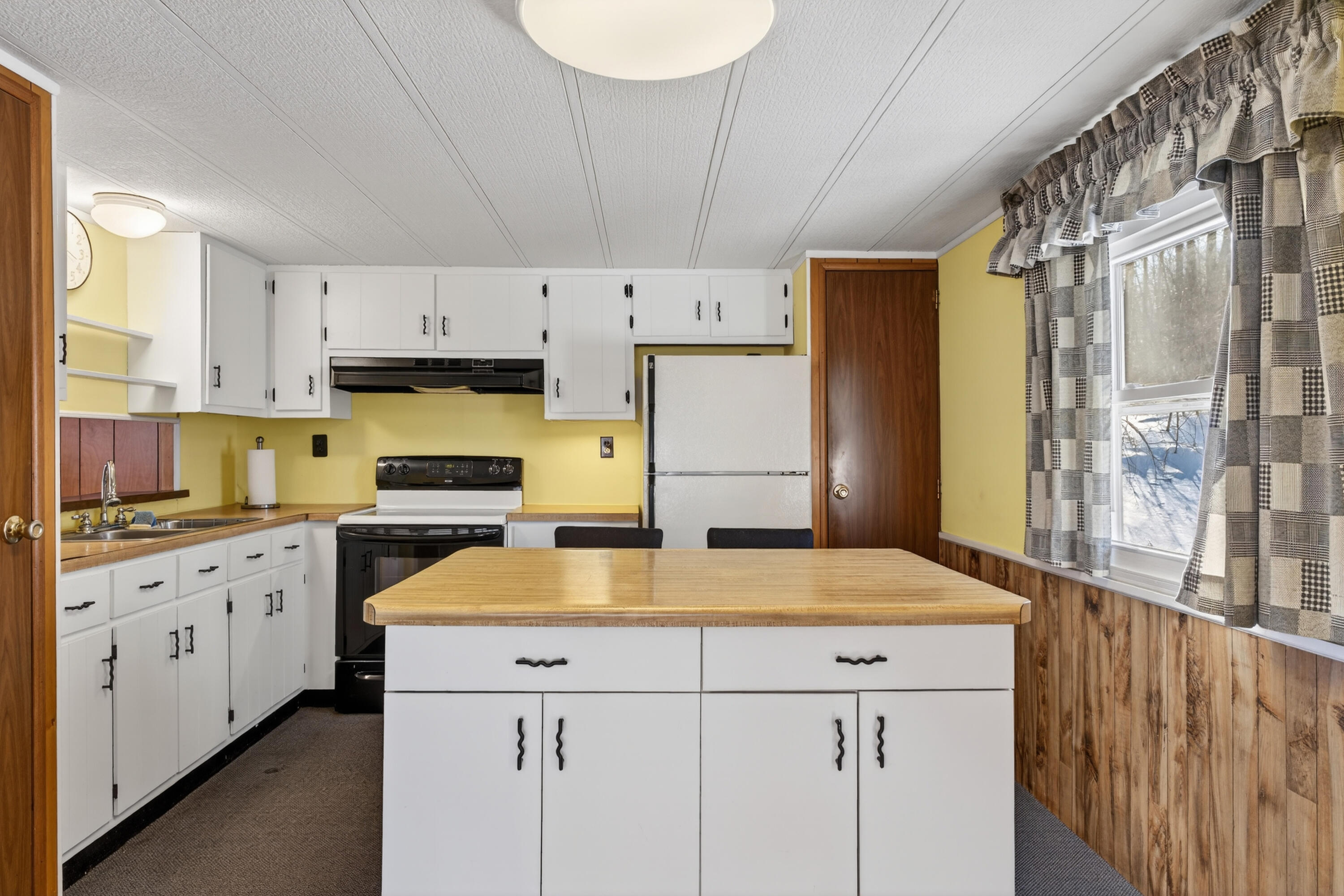 59 Sandalwood Circle Kittery ME 03904