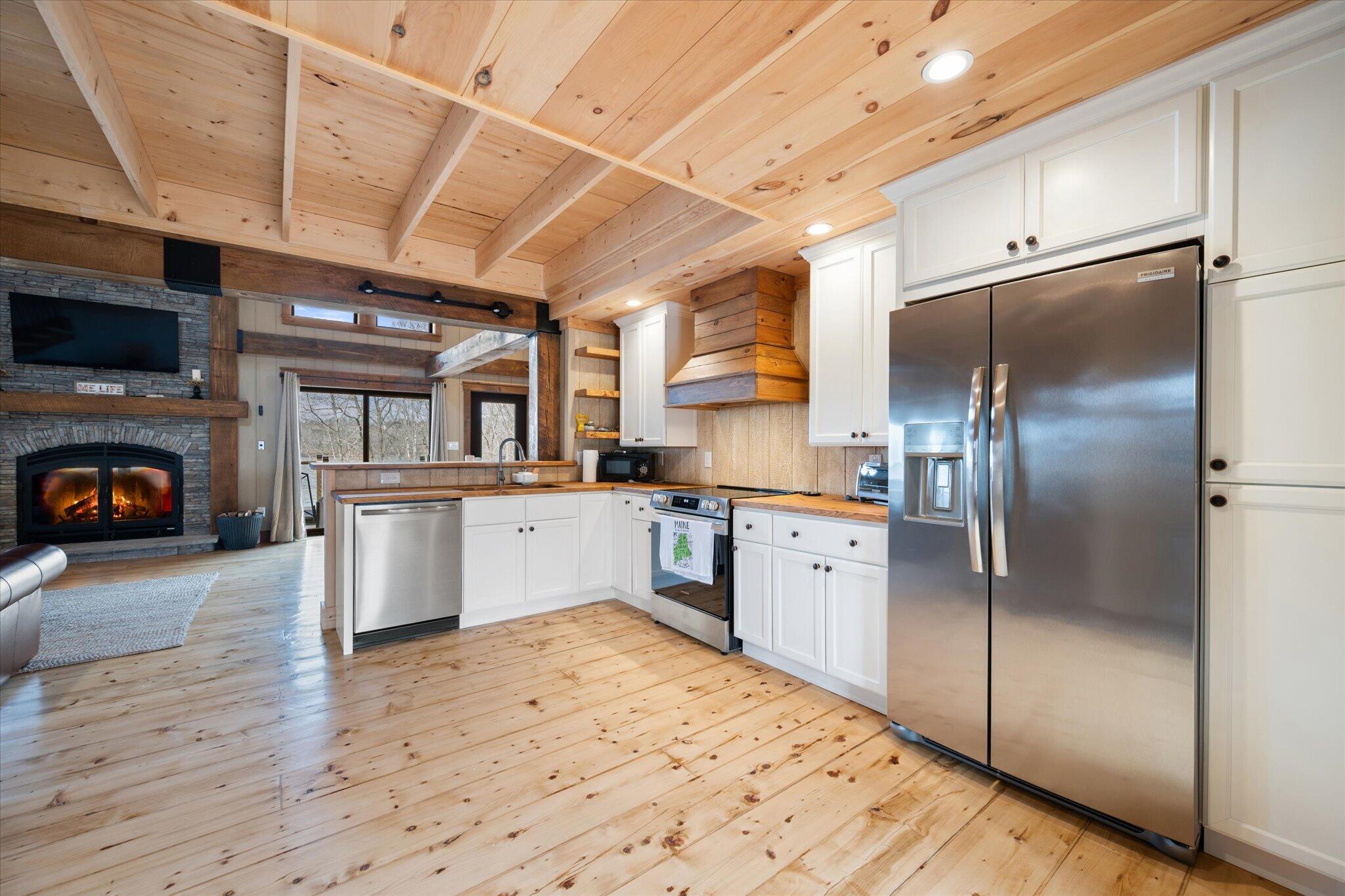 17 Hopkins Lane Verona Island ME 04416