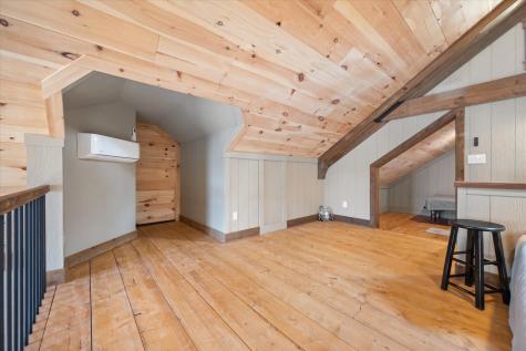 17 Hopkins Lane Verona Island ME 04416