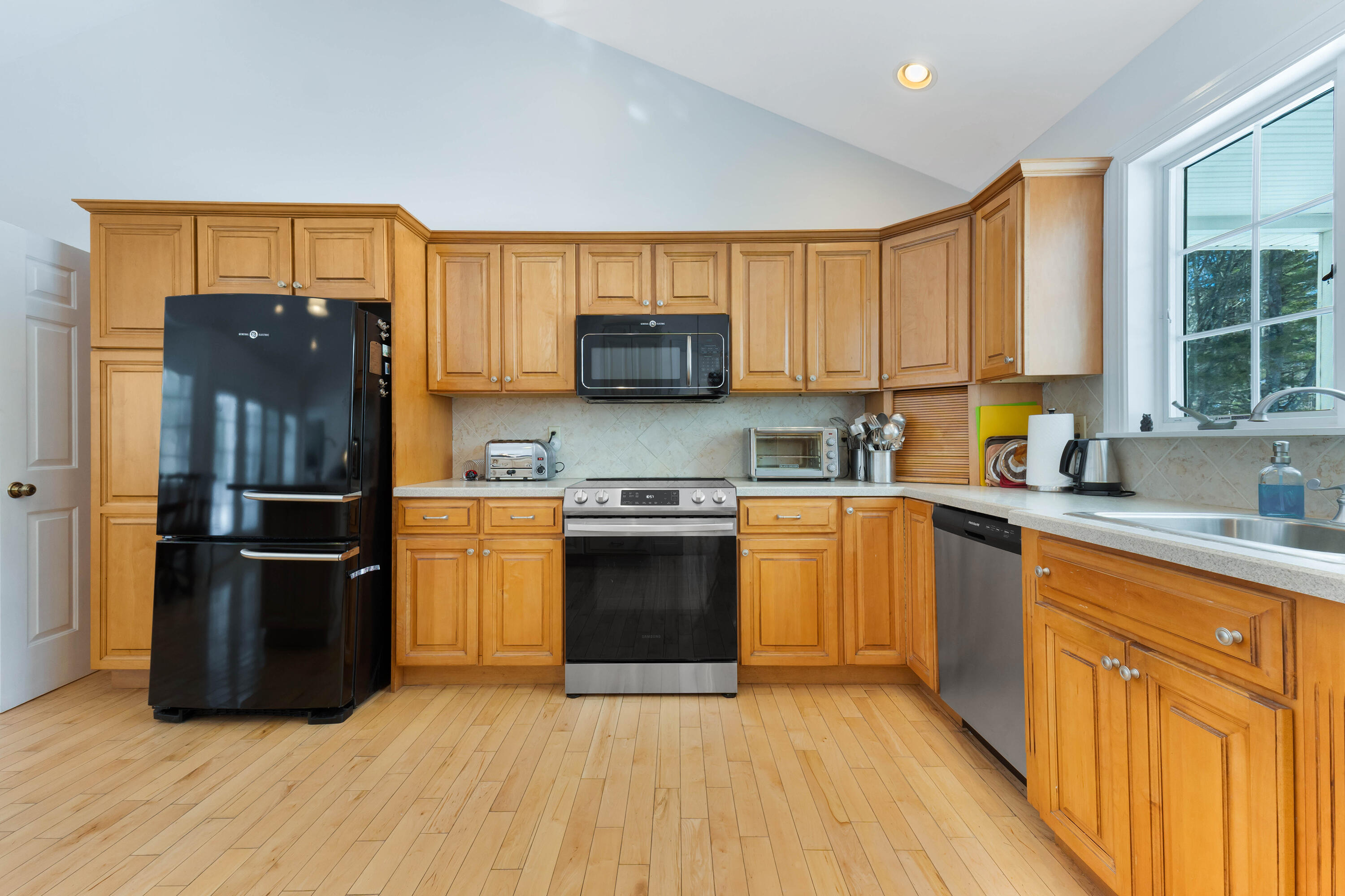 23 Sunny Acres Lane Boothbay ME 04537