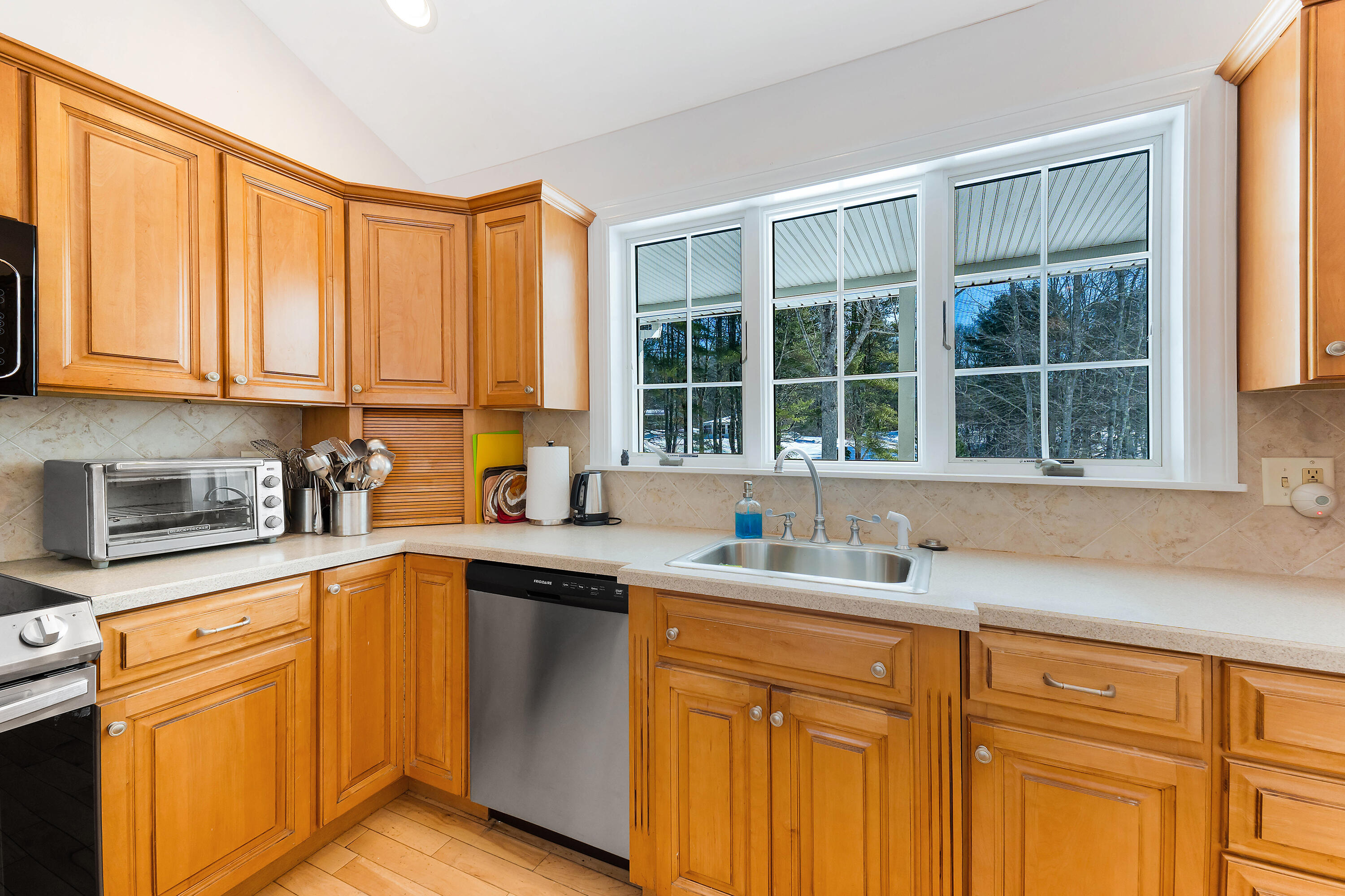 23 Sunny Acres Lane Boothbay ME 04537