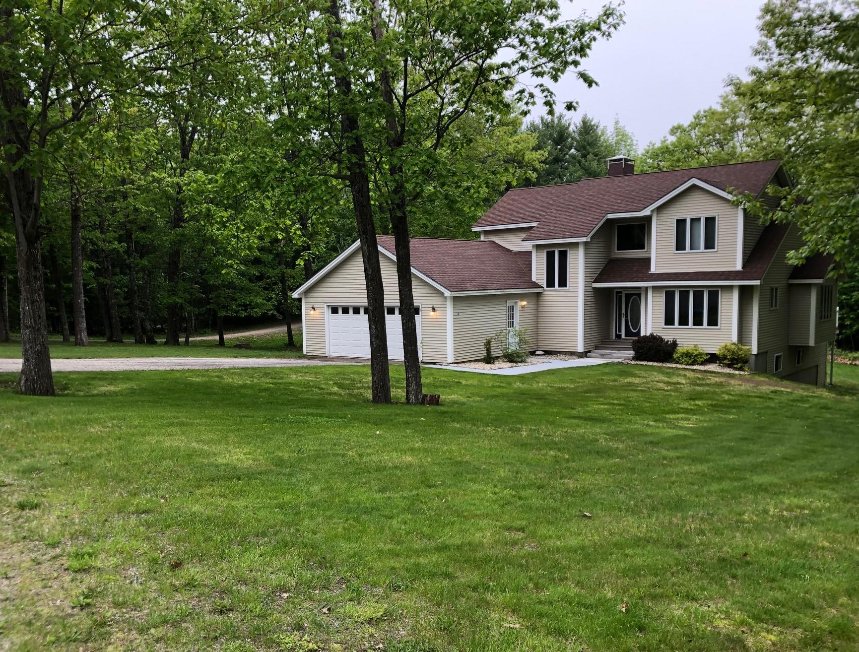 8 Acorn Lane Lewiston ME 04240