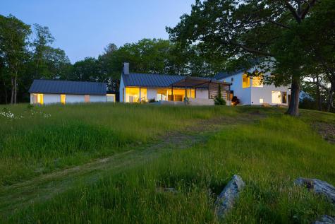 4 Ice House Point York ME 03909