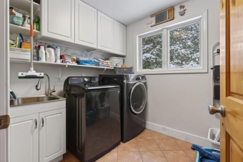 77 Holmes Road Winthrop ME 04364