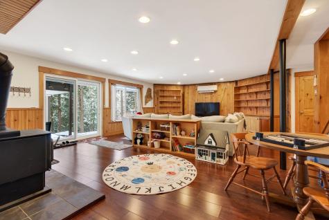 77 Holmes Road Winthrop ME 04364