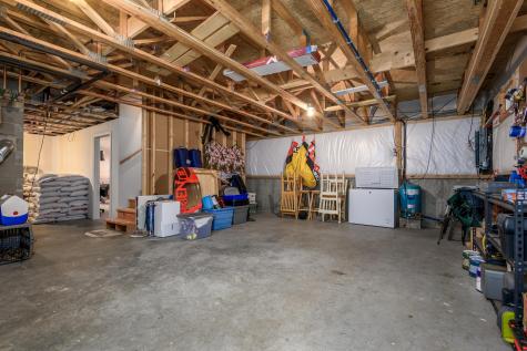 37 Lion Lane Oxford ME 04270