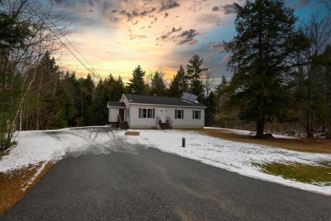 37 Lion Lane Oxford ME 04270