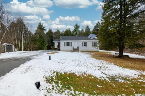 37 Lion Lane Oxford ME 04270
