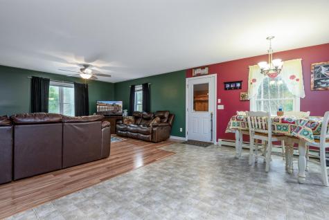 37 Lion Lane Oxford ME 04270