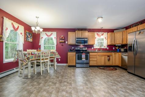 37 Lion Lane Oxford ME 04270
