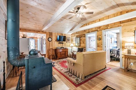 15 Seaward Road Turner ME 04282