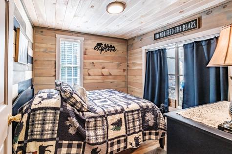 15 Seaward Road Turner ME 04282