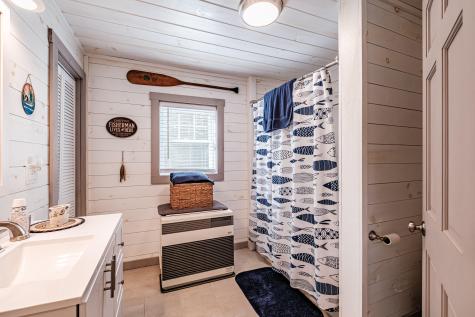 15 Seaward Road Turner ME 04282