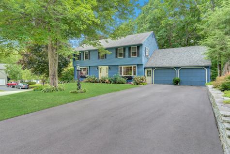 8 Coachman Avenue Auburn ME 04210