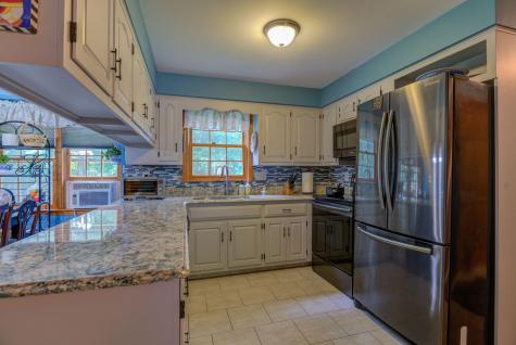 8 Coachman Avenue Auburn ME 04210