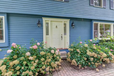 8 Coachman Avenue Auburn ME 04210