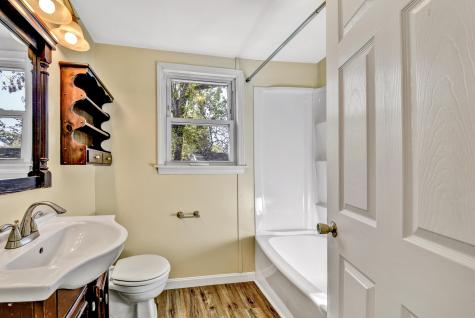 17 Montcalm Street Fairfield ME 04937