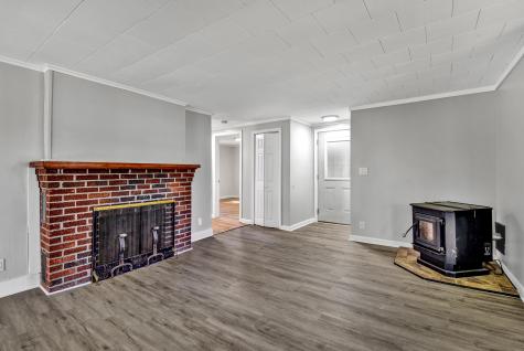 17 Montcalm Street Fairfield ME 04937