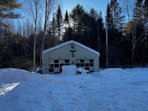 17 Green Road Madison ME 04950