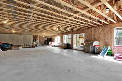 90 Tarkiln Hill Road Raymond ME 04071