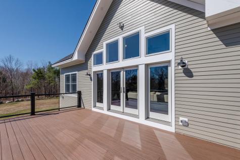 90 Tarkiln Hill Road Raymond ME 04071