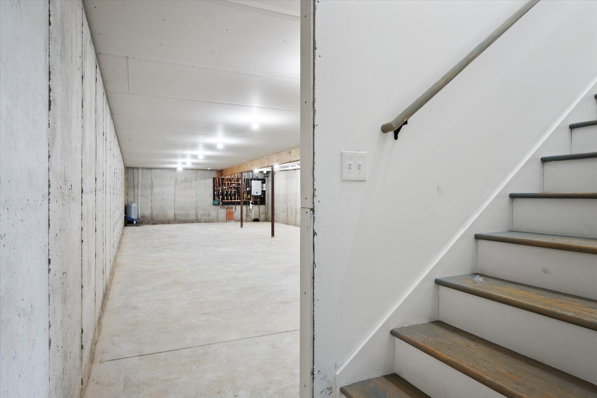 633 Streamside Avenue Hermon ME 04401