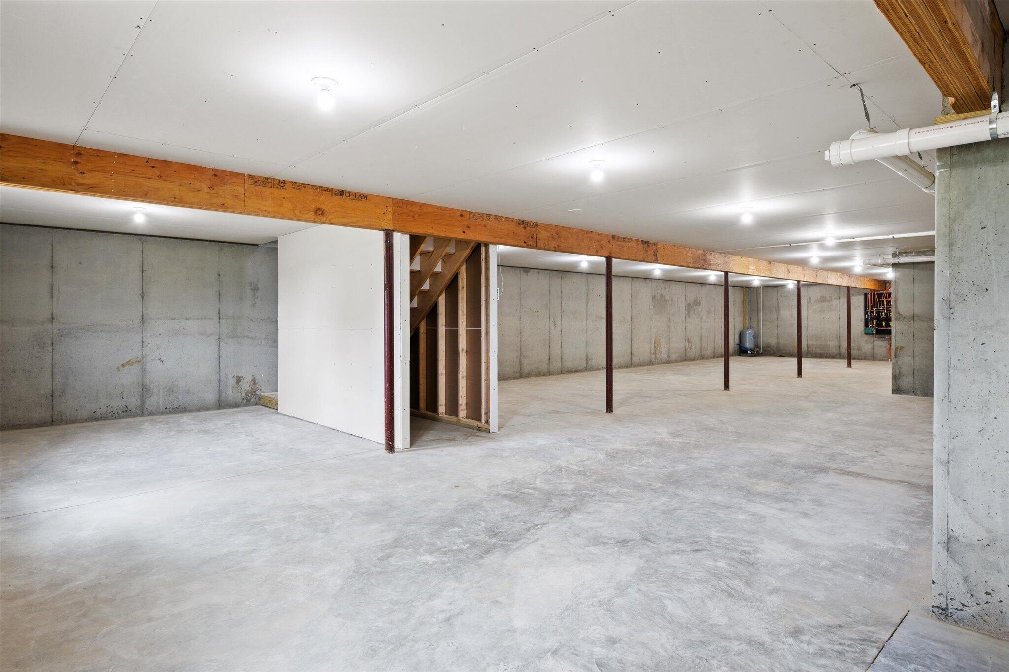 633 Streamside Avenue Hermon ME 04401