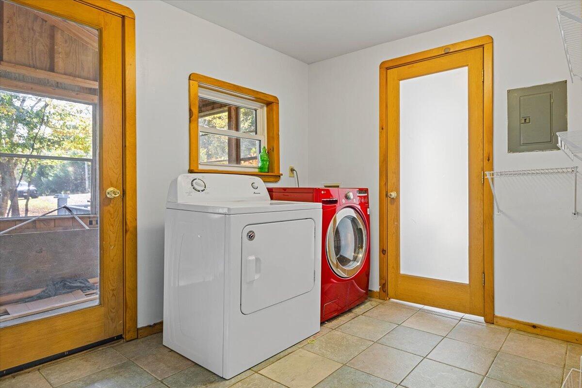 401 Auburn Road Peru ME 04290