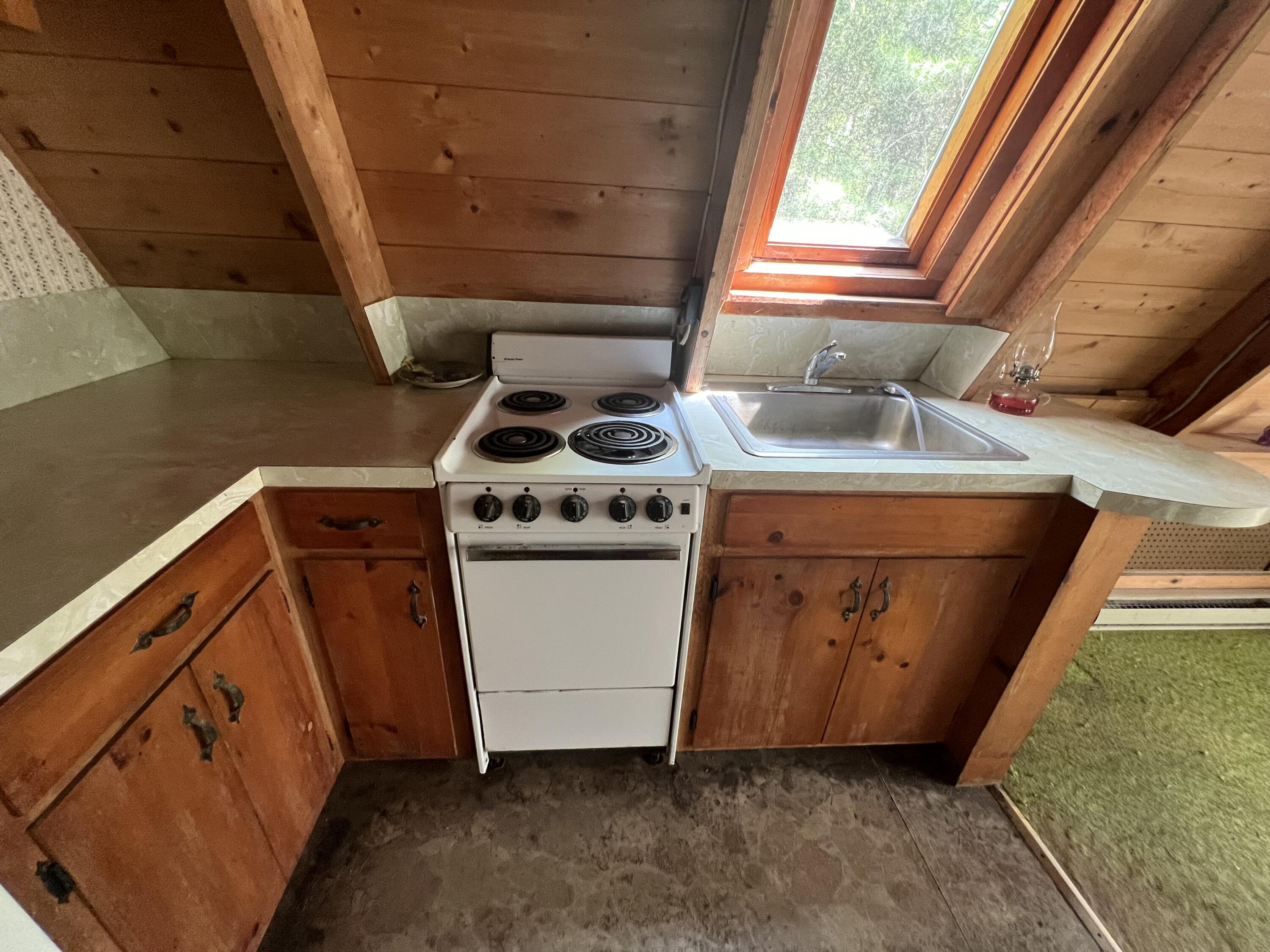 20 Lemeuls Road Bristol ME 04558