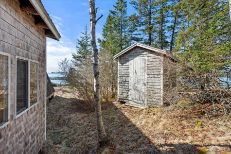 29 Hotel Cove Road Harrington ME 04643