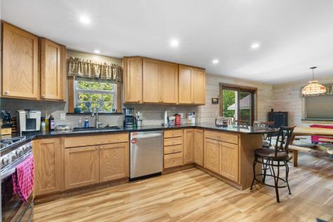 6 Hurds Corner Road Palmyra ME 04965