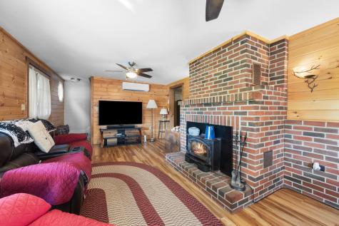 6 Hurds Corner Road Palmyra ME 04965