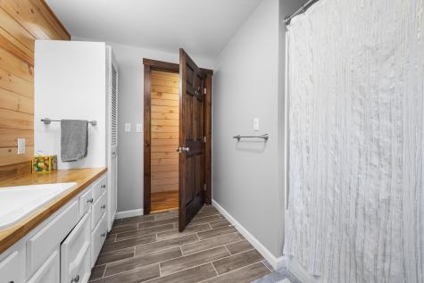 6 Hurds Corner Road Palmyra ME 04965