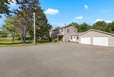 6 Hurds Corner Road Palmyra ME 04965