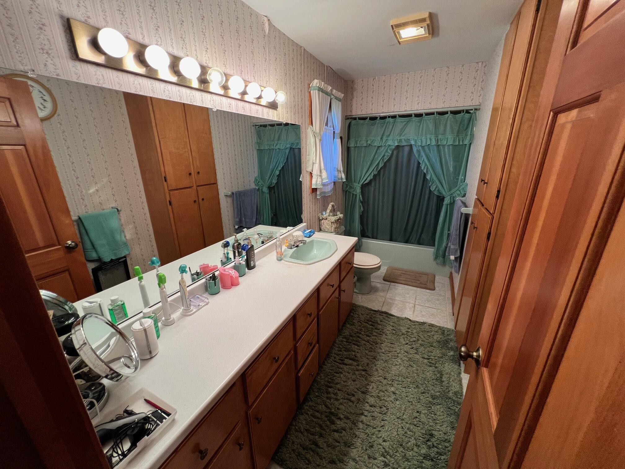 86 North Road Detroit ME 04929