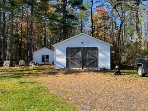 86 North Road Detroit ME 04929