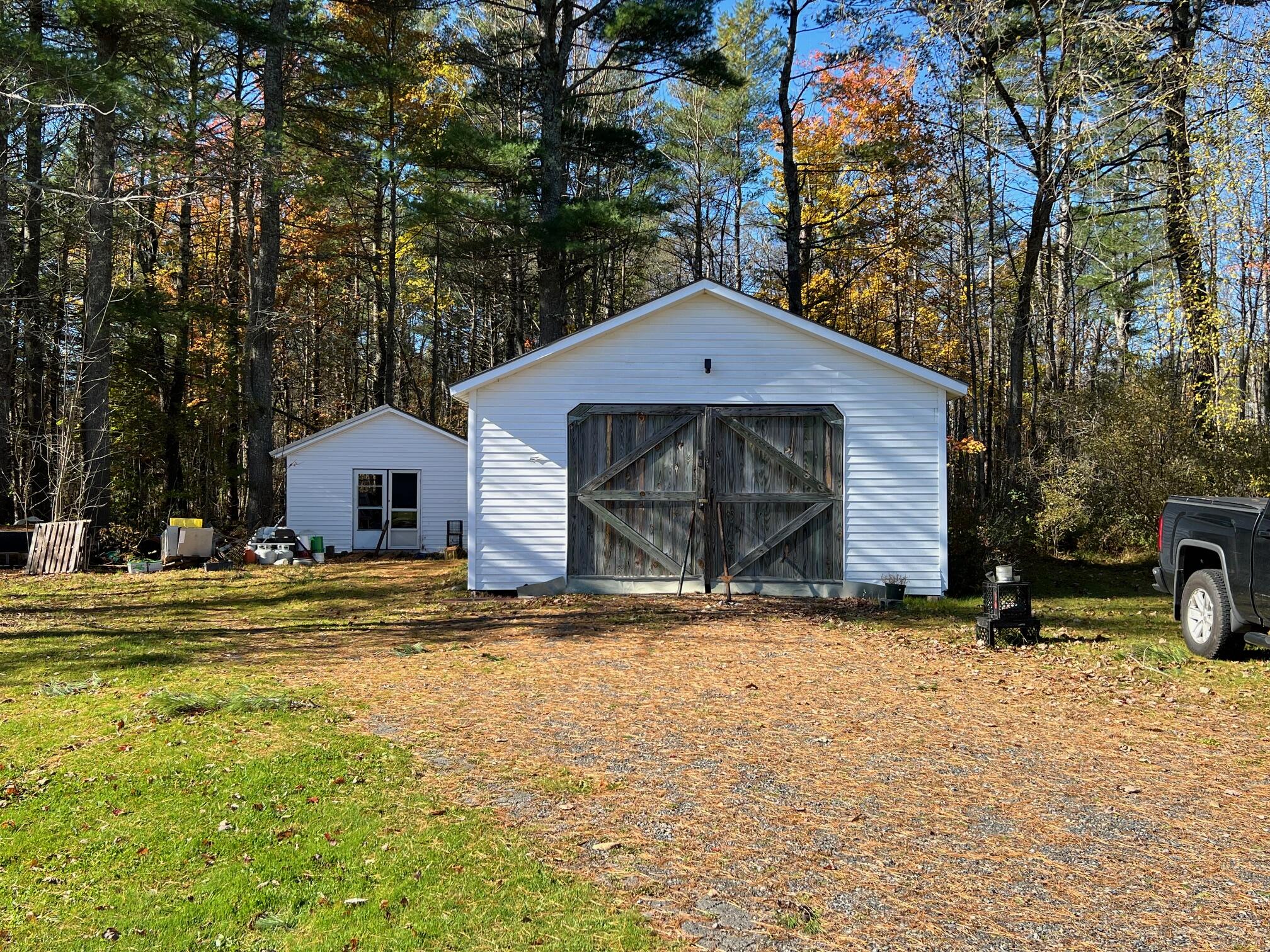 86 North Road Detroit ME 04929