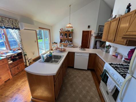 86 North Road Detroit ME 04929