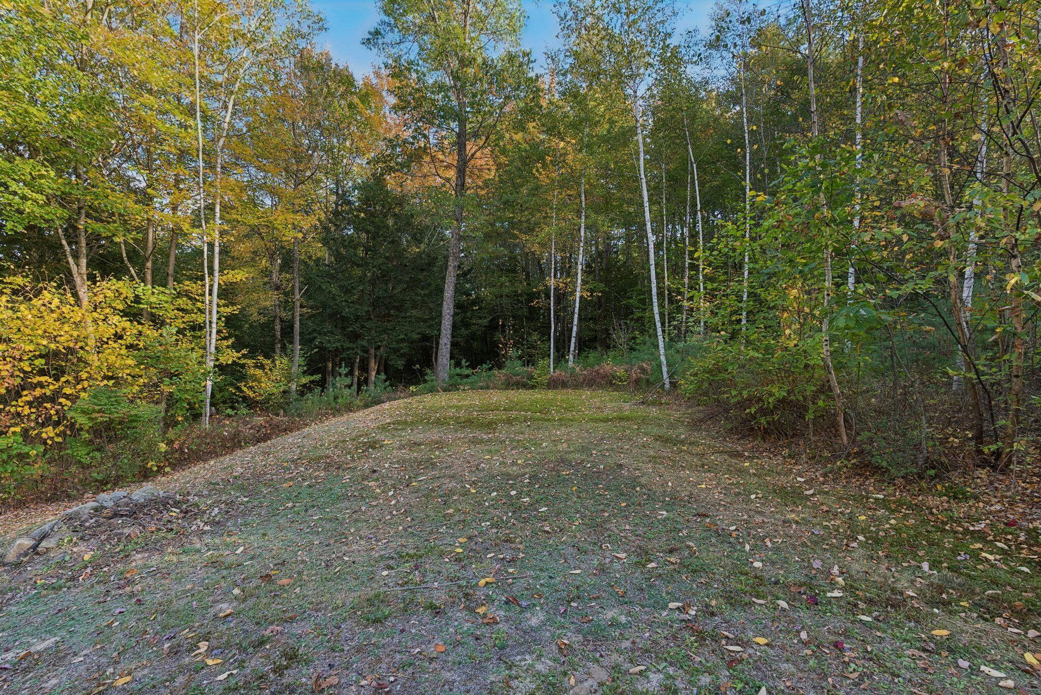 19 Estate Road Naples ME 04055