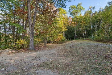 19 Estate Road Naples ME 04055