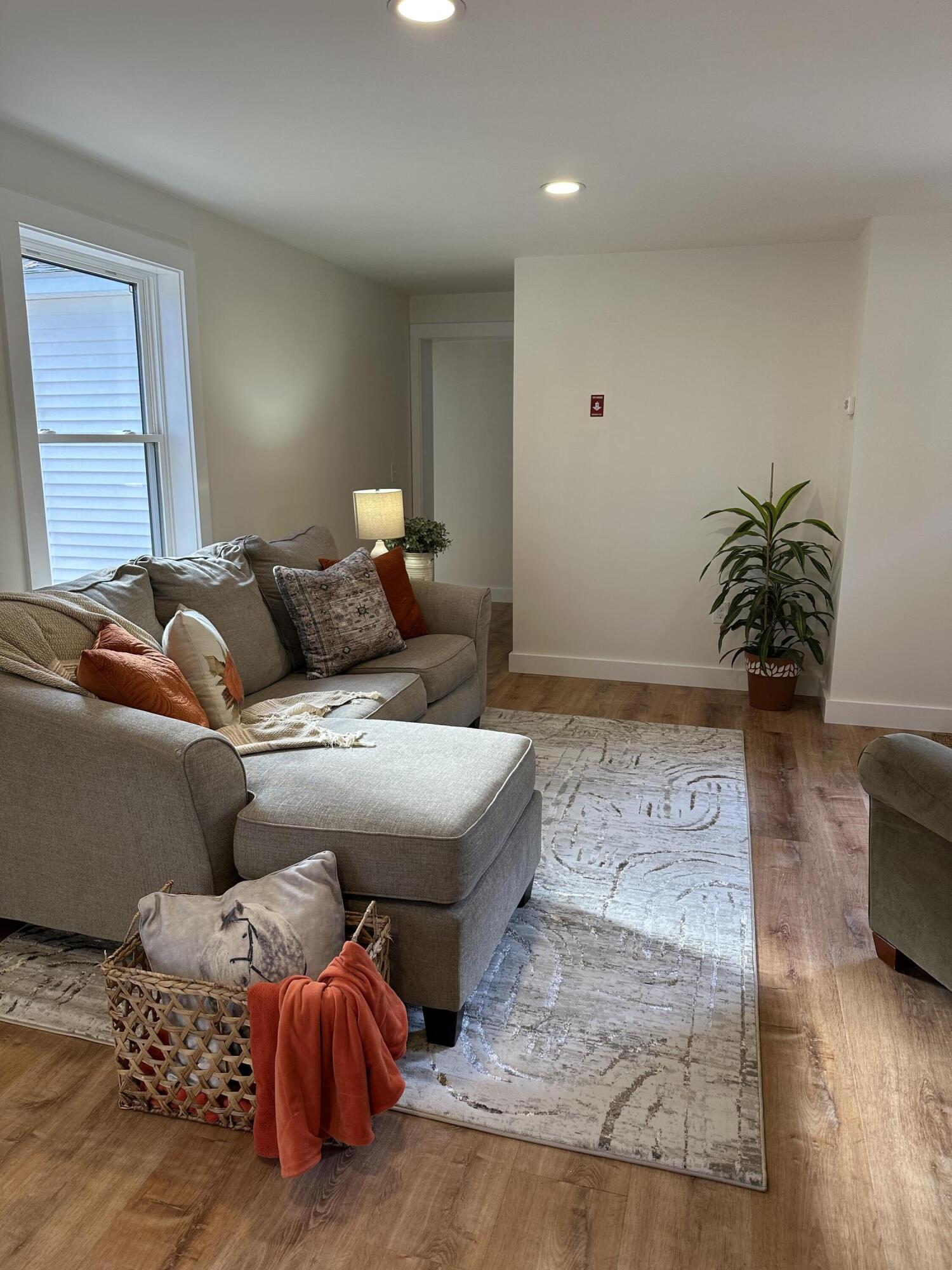 19 Estate Road Naples ME 04055