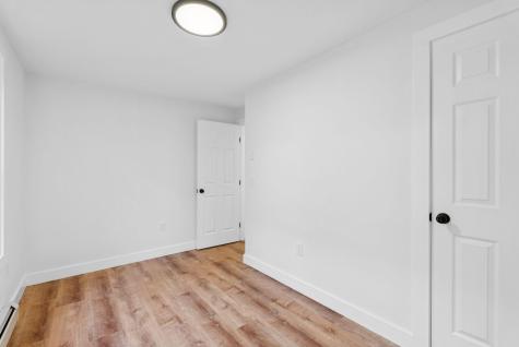 19 Estate Road Naples ME 04055