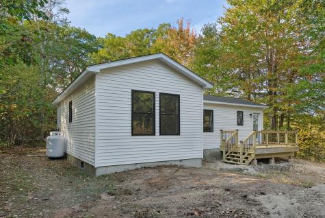 19 Estate Road Naples ME 04055