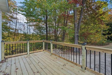 19 Estate Road Naples ME 04055