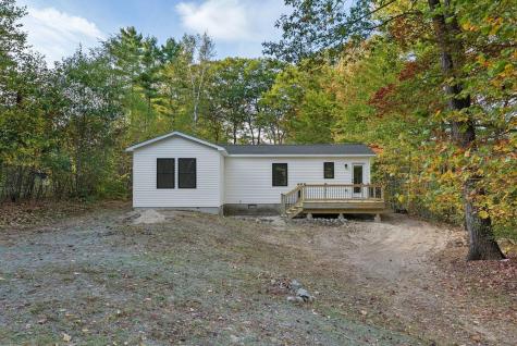 19 Estate Road Naples ME 04055