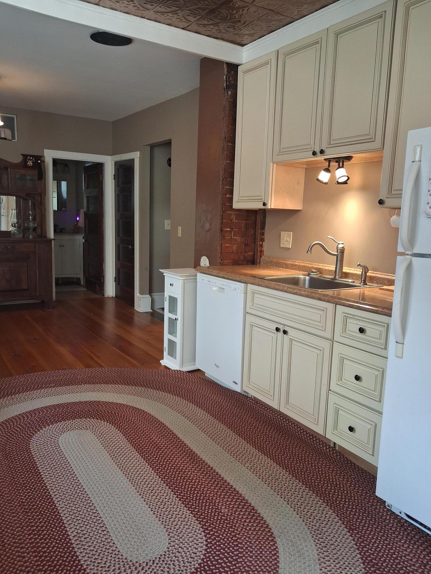 5 Penniman Road Bristol ME 04554