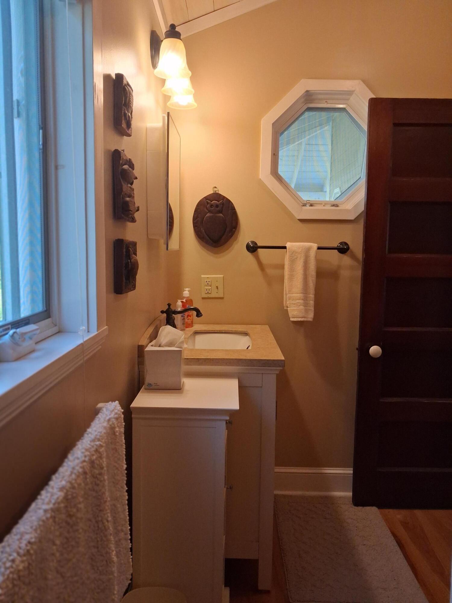 5 Penniman Road Bristol ME 04554