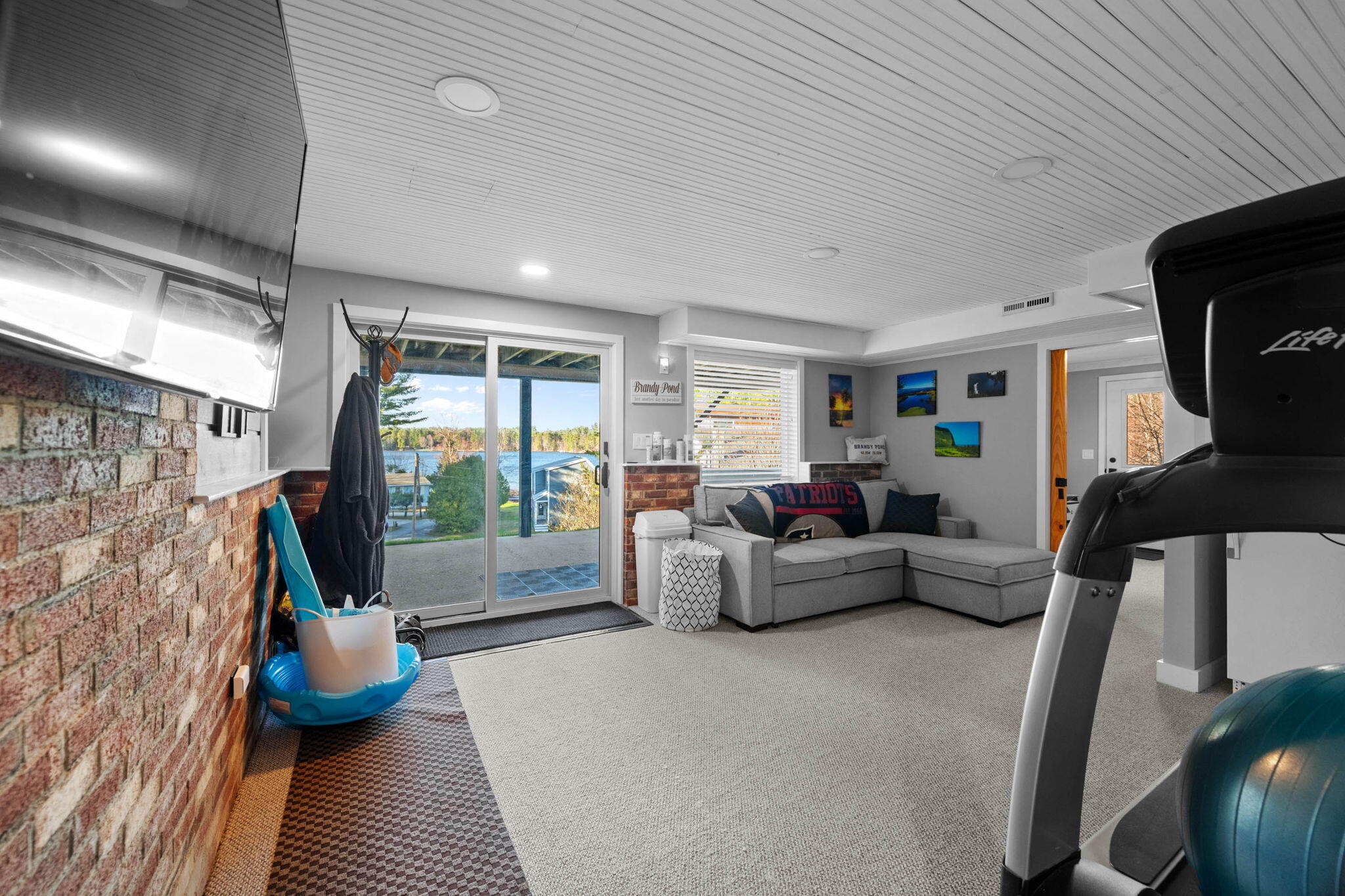 20 Partridge Way Naples ME 04055