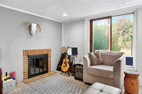 69 Falmouth Road Falmouth ME 04105