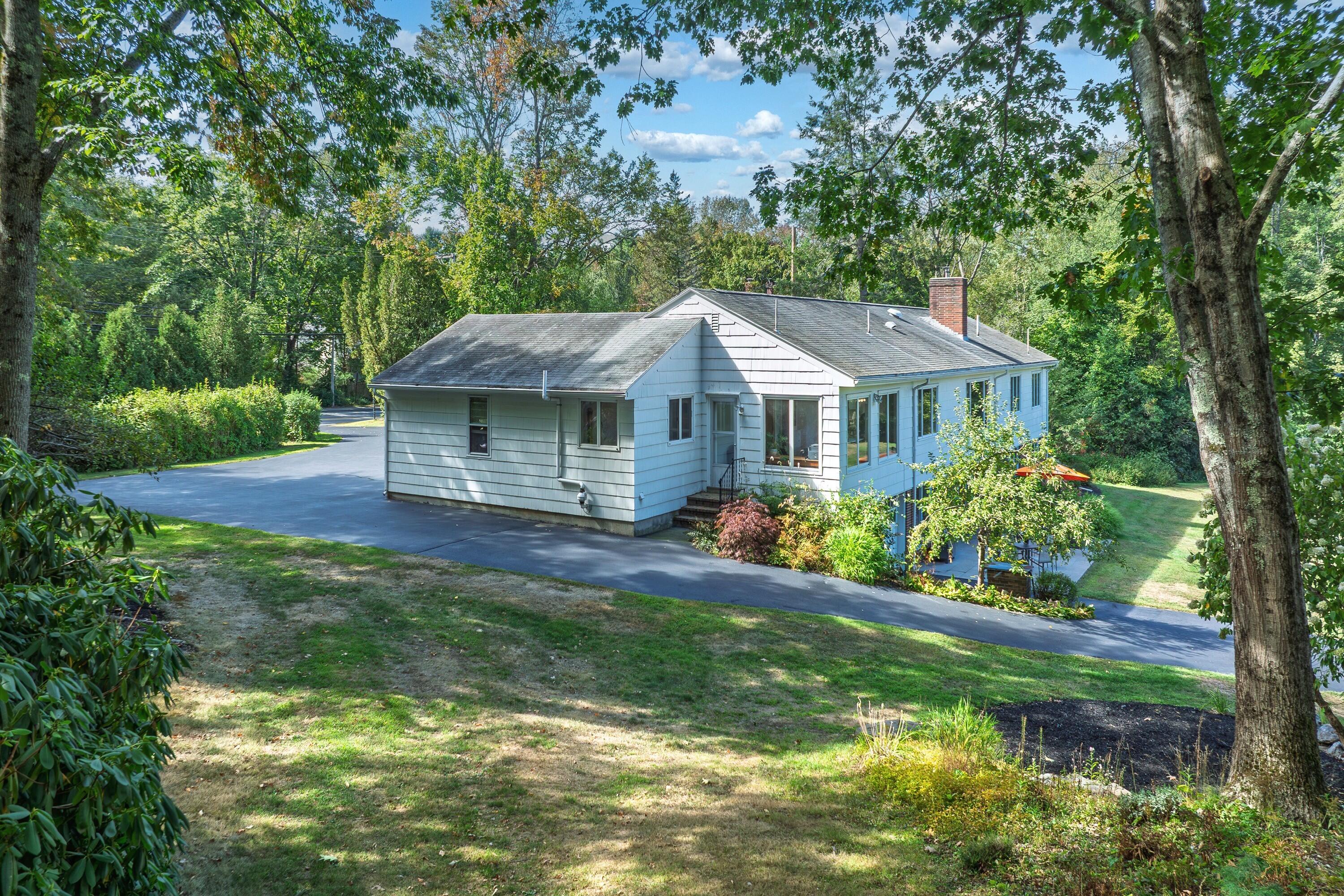 69 Falmouth Road Falmouth ME 04105